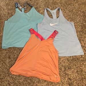 3 Nike Womens tank tops large